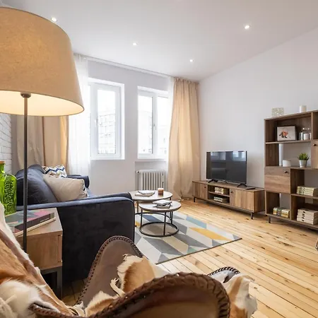 Stylish Gem 2br With Ac Apartment