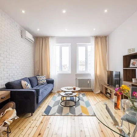 Apartment Stylish Gem 2br With Ac Sofia
